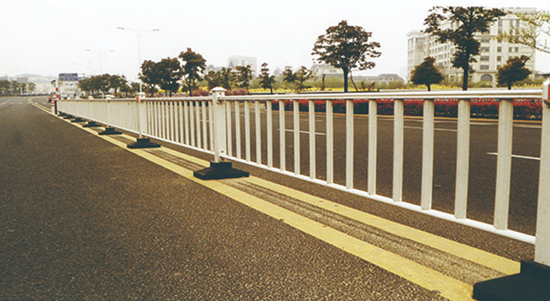 【交通护栏】详解喷塑路护栏的显著优势